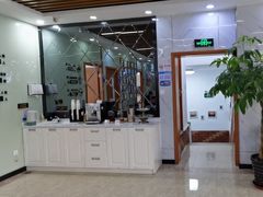 -茂菊口腔连锁(浦东南路店)