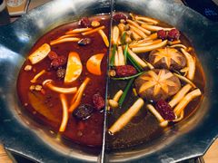 台式麻辣锅-湊湊火锅·茶憩(杭州湖滨银泰in77店)