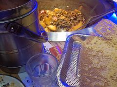 -山河屯铁锅炖(哈西站店)