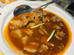 鲍汁萝卜牛腩煲-留半山·香港食堂(啦啦宝都店)