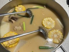-肥仔文澳门猪骨煲(南京西路店)