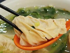 -上海特色小笼店(铁岭路90弄小区店)