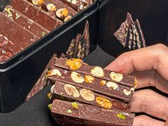 -Laderach 莱德拉(上海环贸iapm店)