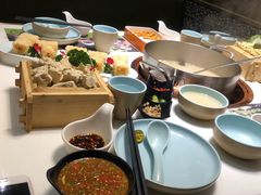-洪氏嗨捞·猪肚鸡火锅(阳光天地店)