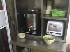 -佬钱湾仔(衣裳街店)