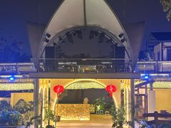 -茅草房·河畔园林火锅