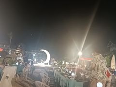 -亚龙湾希尔顿自助餐厅·海鲜·烧烤·沙滩BBQ·现场乐队