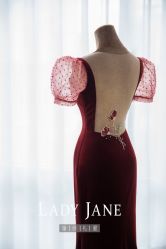 -Lady  Jane高端婚纱礼服馆