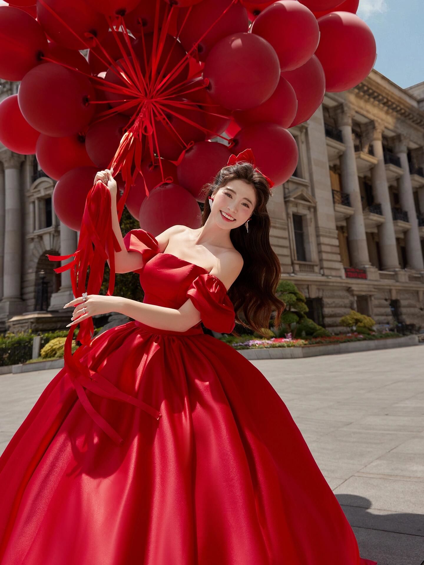 把告白气球拍进婚纱照里
心动值拉满