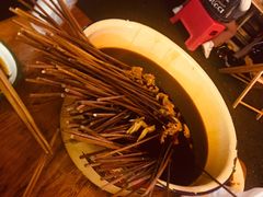 -拈签一笑黄牛肉辣卤串串