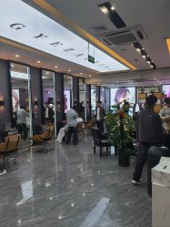 -藤野造型烫染·漂发