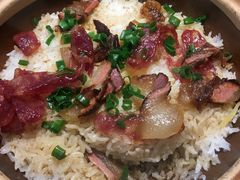 腊肉煲仔饭-周锦记广式餐厅