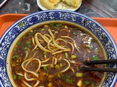 -牛一嘴·兰州牛肉面·大盘鸡(财富中心店)