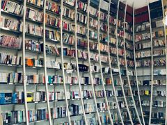 -钟书阁(松江泰晤士小镇店)