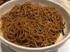 开洋葱油拌面-乾隆美食·本帮菜(黄河路店)