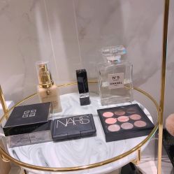 -香港倾城国际·美容美体中心