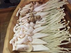 -老牌坊云南鱼豆花火锅(嵩山店)