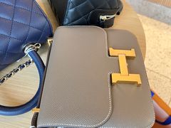 -沐渔二手奢侈品黄金手表包包回收·中古店(广州塔店)