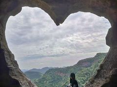 -爱情山风景区