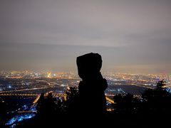 -鬼笑石后山停车场