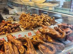 -老鼎万春卤菜(五代传承创始老店)