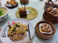 -东豪园林海鲜酒家(南港路辅路店)