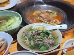 -大众跷脚牛肉馆·非遗传承单位(峨眉山店)