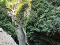 -龙水峡地缝景区