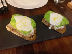 牛油果烤面包配酸奶-1861意大利餐厅(文化广场店)