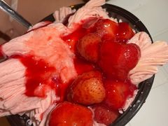 草莓绵绵冰-小胖老味刨冰