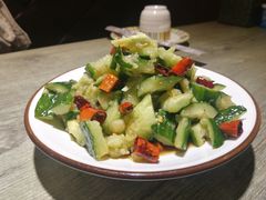 拍黄瓜-巴依兄弟西域美食(机场店)