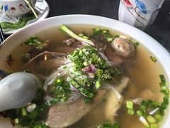 -大头虾越式风味餐厅(光明广场店)