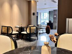 -雲宜贵宾舍酒店(深圳龙东地铁站店)