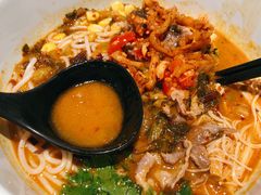 老坛酸菜肥牛米线-云味馆过桥米线(皇庭广场店)