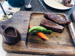 扒澳洲和牛牛柳佐黑椒汁-窗外西餐厅(普罗理想国店)