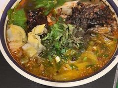 -云阿蛮云南生烫牛肉米线(奉贤路店)