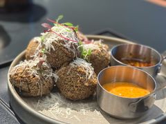 空气黑豆腐丸子-Ameigo梅果·云贵川bistro(长宁来福士店)