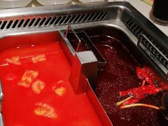 -海底捞火锅鲜切牛肉主题店(长寿路店)
