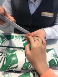-手牵手美甲