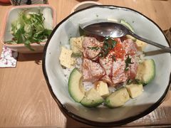 三文鱼牛油果波奇饭-沼津港渔市(宏伊国际广场店)