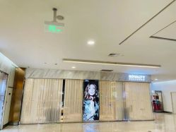 -罗亚帝造型·烫发染发