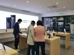 -华为授权体验店(万航渡路)