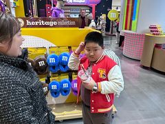 -m豆巧克力世界(上海世茂广场店)