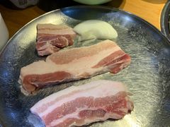 厚切五花肉-老炉家木炭烤肉(长江国际店)
