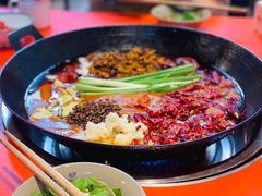 -周幺妹重庆老火锅(银泰城总店)