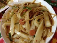 肥肠火腿炒碗托-德居源