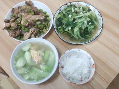 -鲸育宝宝月嫂(徐汇店)