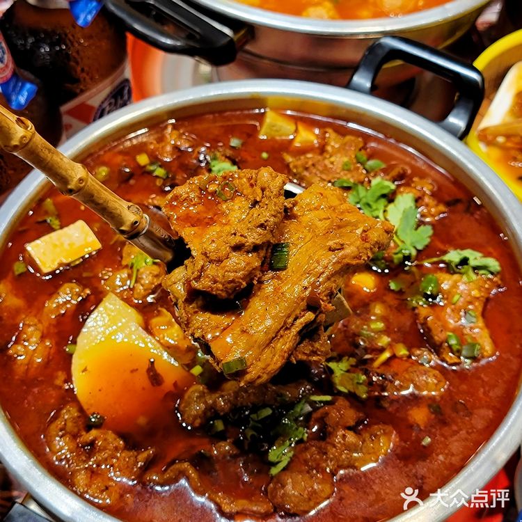 坐穿11号线，就为了来吃这家市井小火锅‼️ 