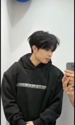 -一家只做男发烫染的店
