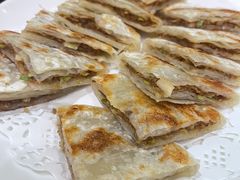 牛肉馅饼-刘胖子家常菜·蹄花焖藕(中央花园店)